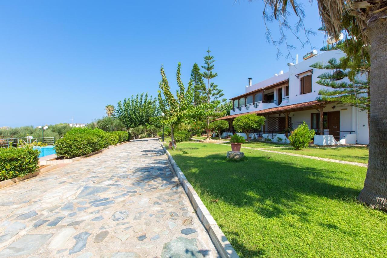 Beachfront Family Villa Katerina With Private Pool, Playground, Bbq & Amazing Sea Views! Petres  Exterior foto