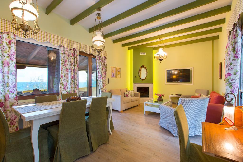 Beachfront Family Villa Katerina With Private Pool, Playground, Bbq & Amazing Sea Views! Petres  Exterior foto